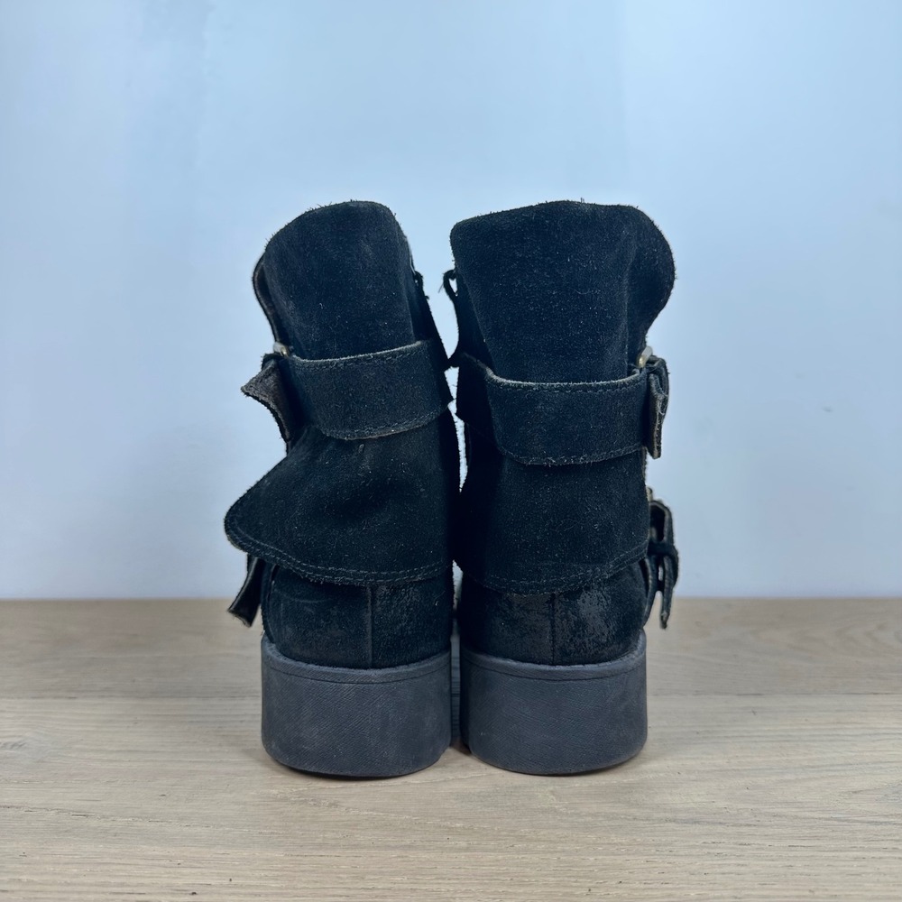Nine West Boots Womens 9.5 Black Suede Ankle Biker Moto Buckle Lug Sole - Picture 5 of 11